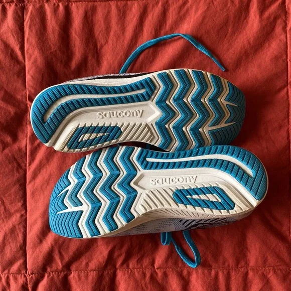 NWT Kids’ Saucony Guide 14 Running Shoes - Boys | Girls - Picture 8 of 10